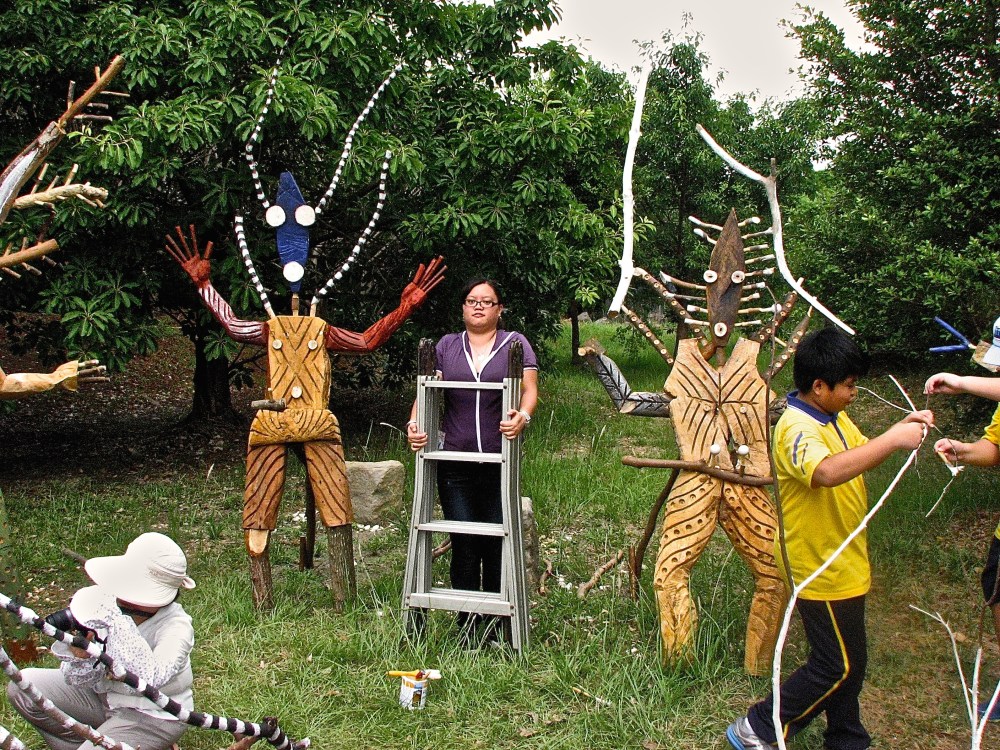 alice keeping it together